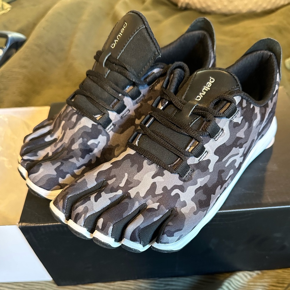 Mens peluva toe shoes - Picture 5 of 8